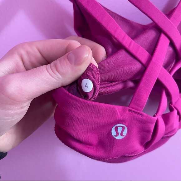 Lululemon Energy Bra Women's Size 4 US Dark Pink Sports Bra Medium Support - Picture 8 of 8